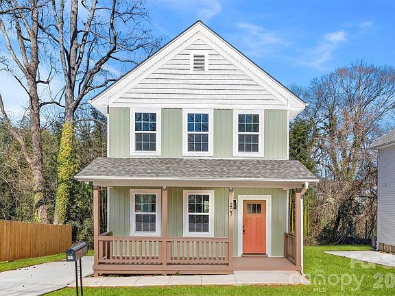 2nd image of 207 Putnam St