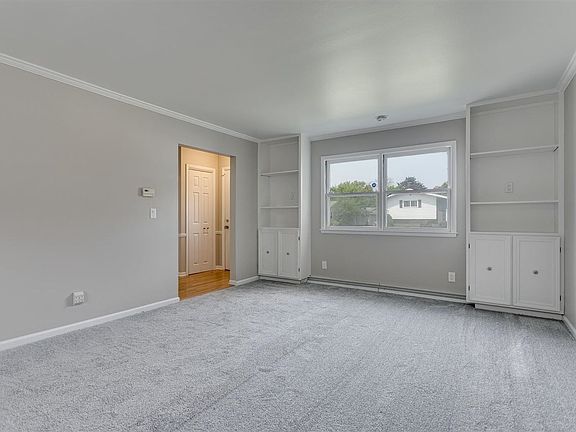 5th image of 525 Haylett St