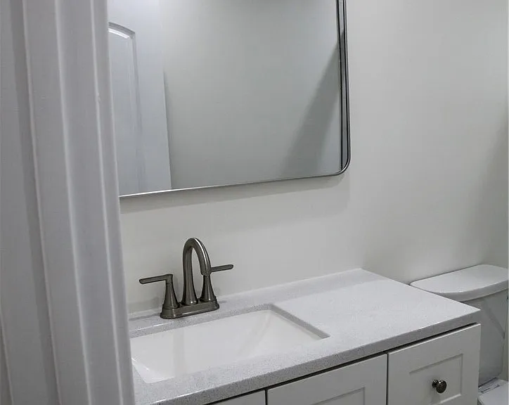 2251 N Catalina St — Photo 13