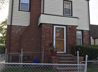 34 Riverside Rd, Lynbrook, NY 11563