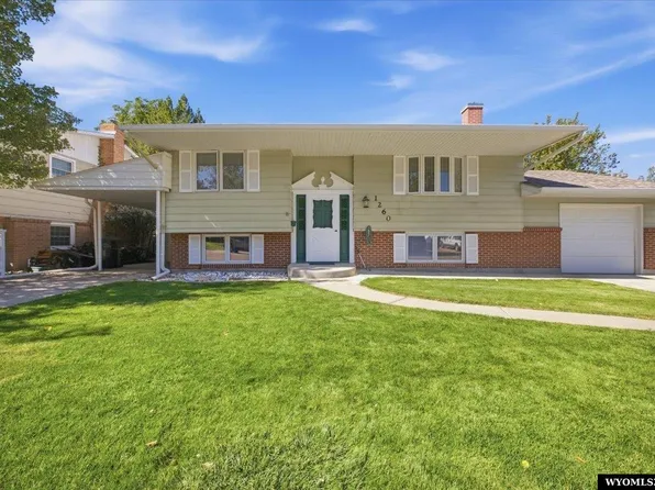 1260 Kingsbury Dr, Casper, WY 82609