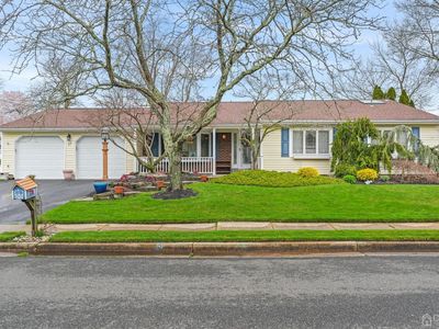 17 11th Ave, Monroe Township, NJ, 08831