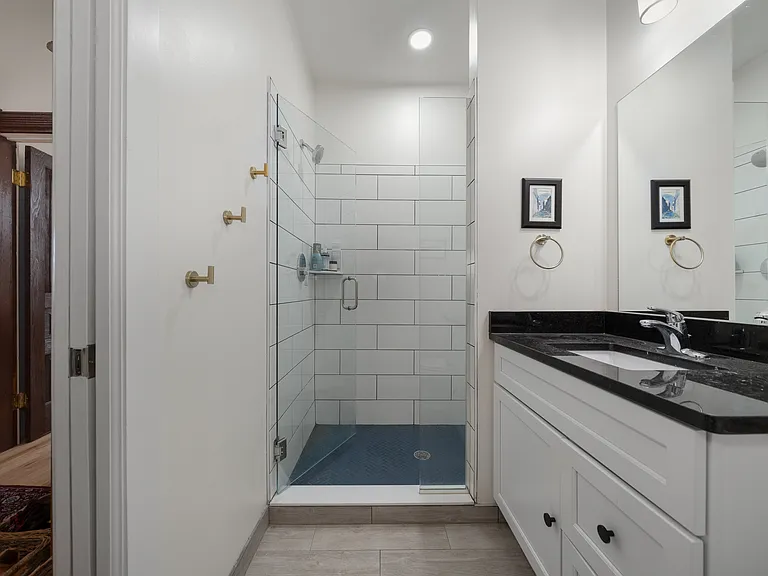 2099 Vermont St — Photo 7