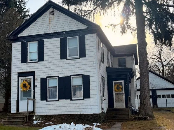 28 Nelson St, Cazenovia, NY 13035