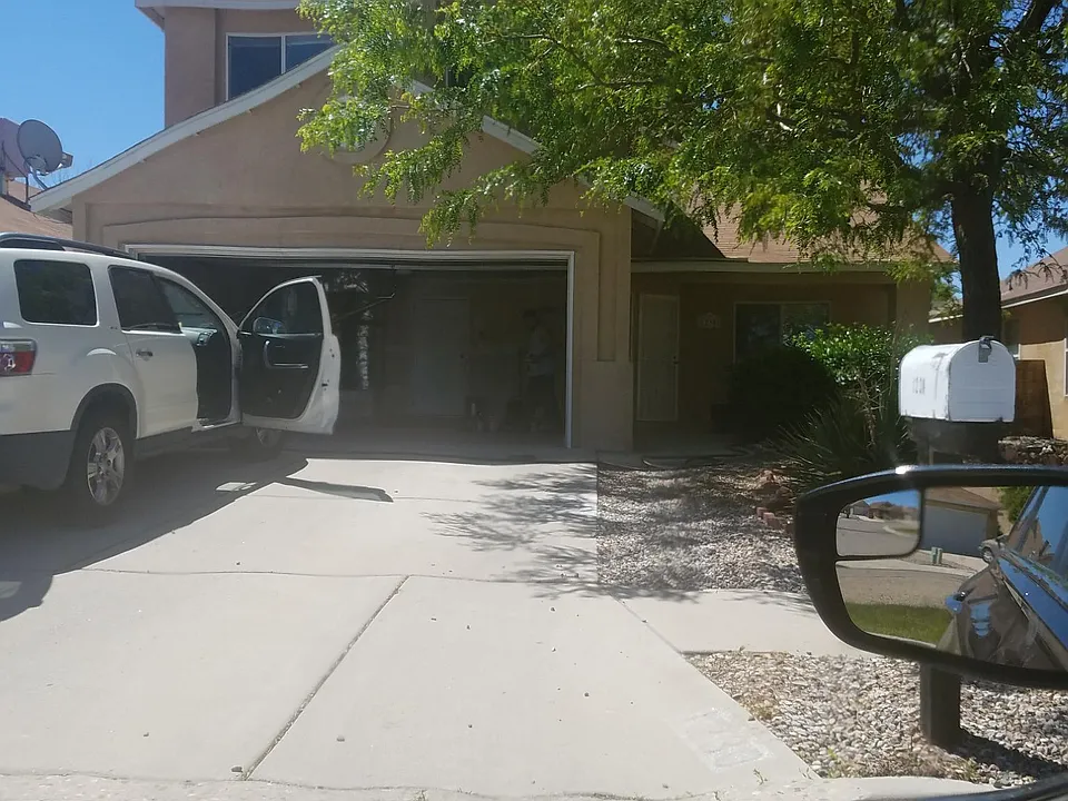 1230 Avenida Esplendida NW