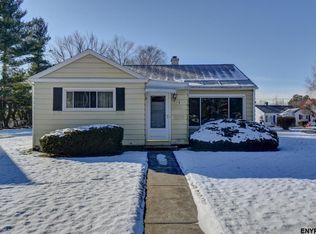 8 Edward Ter, Albany, NY