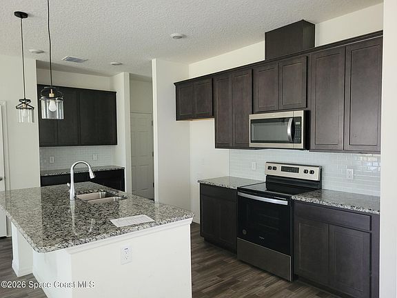 2nd image of 780 Consumer St SE