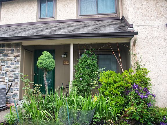 4th image of 252 Hampshire Dr Unit 252