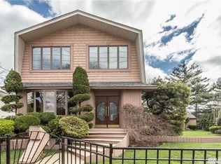 1275 Bellmore Rd, Bellmore, NY 11710