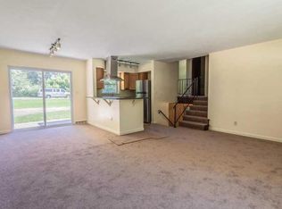 1308 Express Dr, Belleville, IL