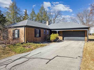 2020 Ridgeway Dr, Iowa City, IA 52245