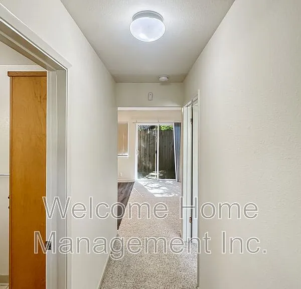 1436 Henry St #A — Photo 3
