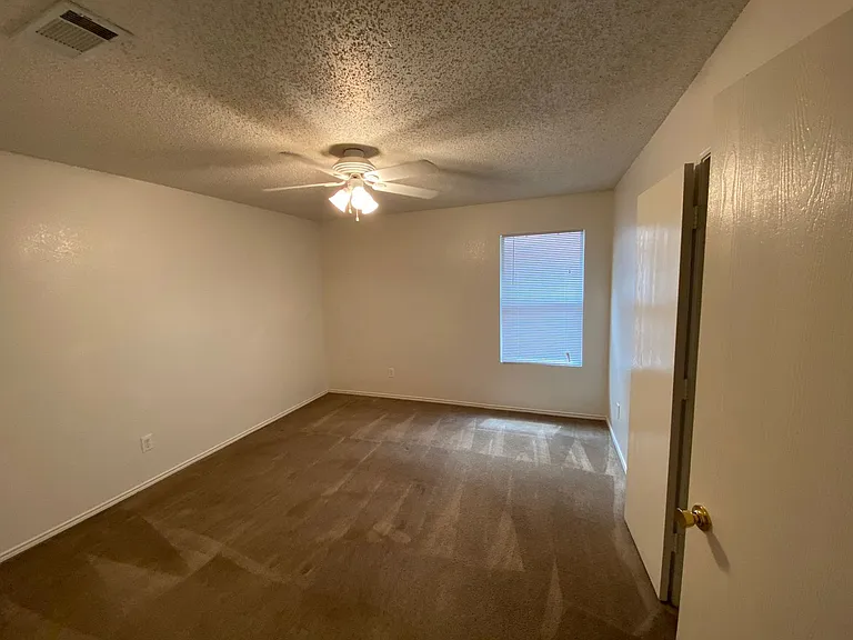 5413 Emmeryville Ln — Photo 13