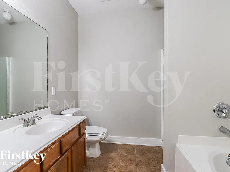 19308 Stars Hollow Dr — Photo 14