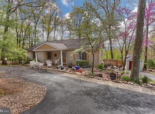 235 Woodridge Cir, Shermans Dale, PA 17090