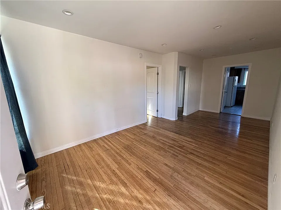 1415 N Cherokee Ave #6
