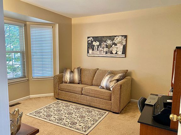 4th image of 3170 Brookside Dr