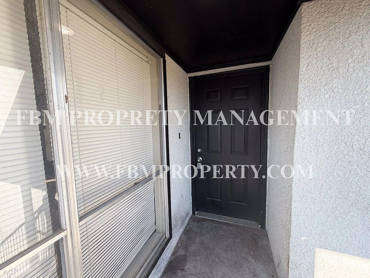 1401 Old Bardwell Rd, Unit C - Cozy 2 Bedroom, 2 Bathroom Upstairs Apartment Home in Ennis, TX! — Photo 2