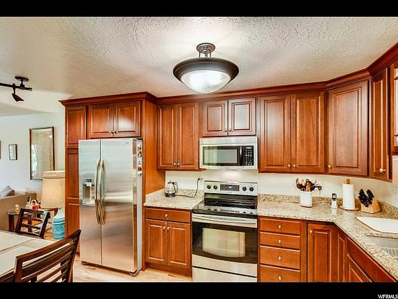 4th image of 1044 E 400 S APT 506A
