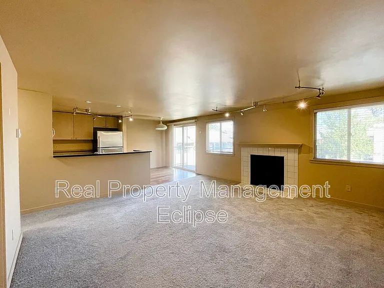 8244 126th Ave NE #B301 — Photo 3