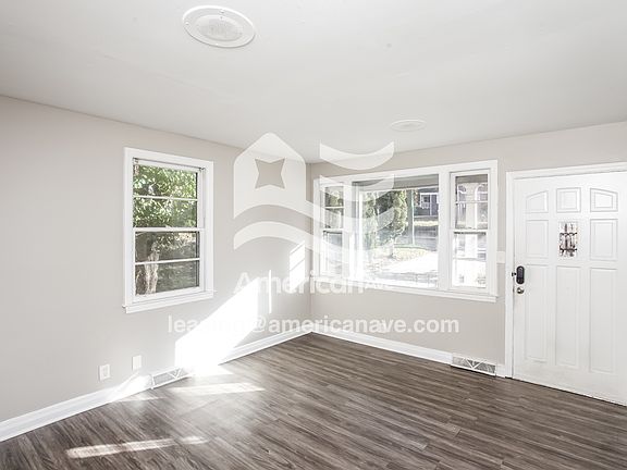 5-Living Room