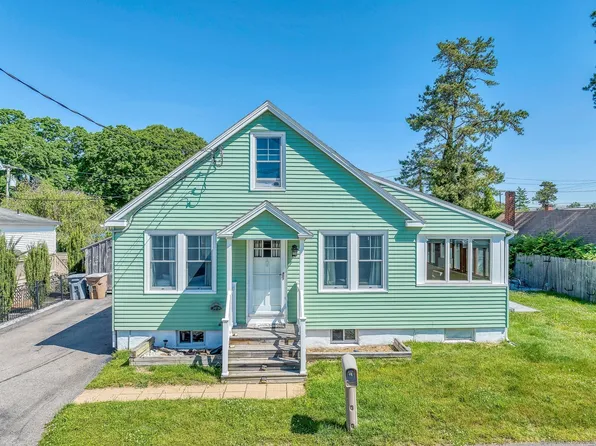 18 South Street, East Lyme, CT 06357