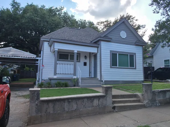 1305 N Calhoun St, Fort Worth, TX 76164