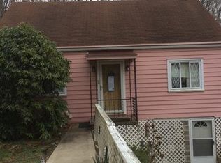 308 Edgewood Ave, West Mifflin, PA 15122