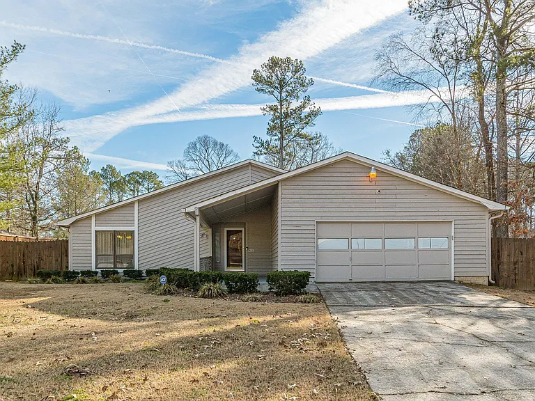 228 Avalon Way — Photo 1