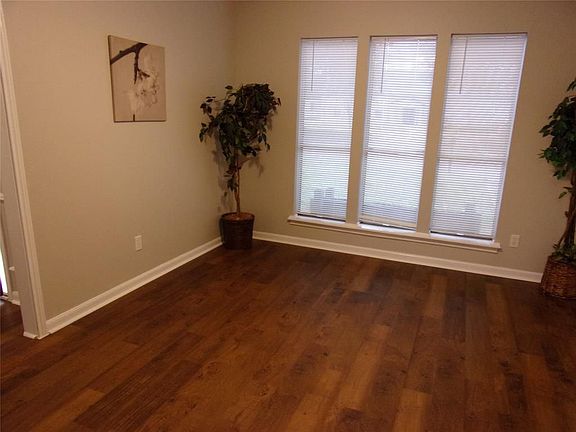 5th image of 31110 Antonia Ln