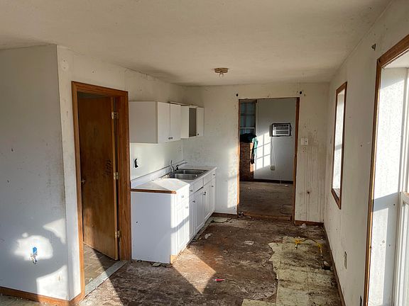 3rd image of 2325 S 64th Ave
