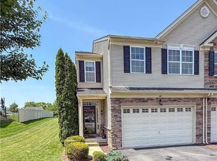 102 Gray Dr, Northampton, PA 18067