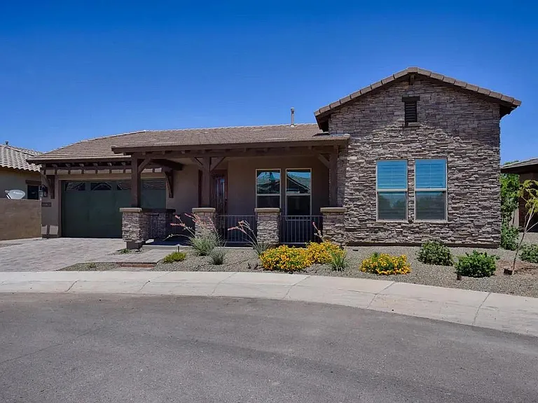 3126 E Cat Balue Dr — Photo 2