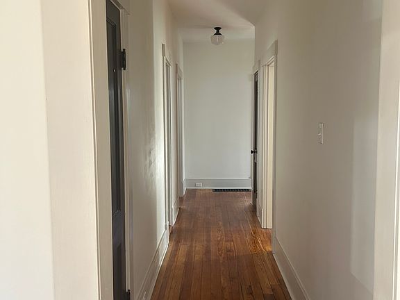 5th image of 805 Sunset Dr