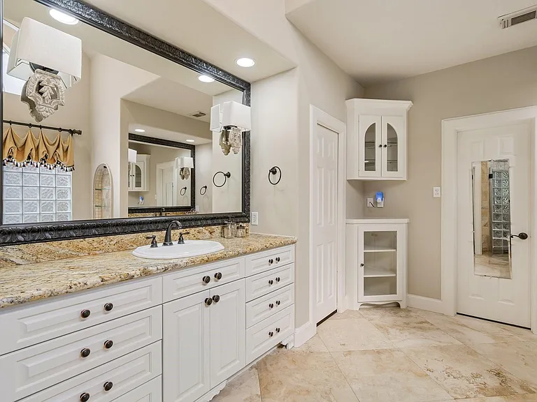 162 N Taylor Point Dr — Photo 19