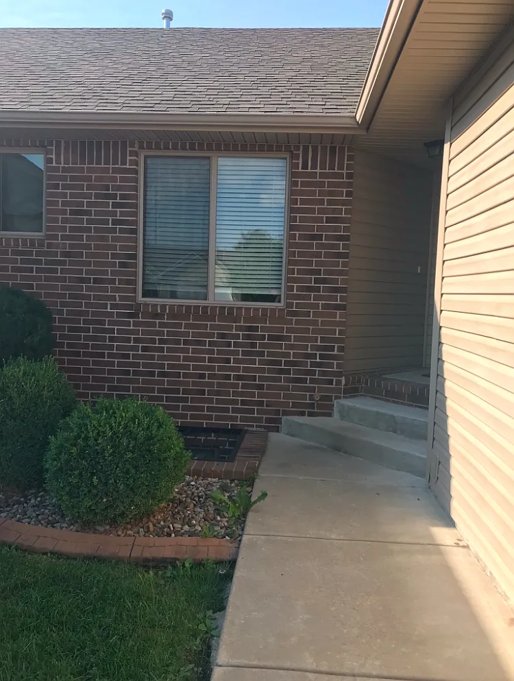 705 W Autumn Ridge Ct — Photo 2