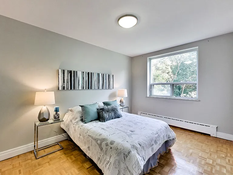 42 Glen Elm Ave #206 — Photo 123