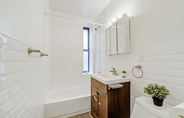 Rented by Outpost Brokerage LLC | media 14