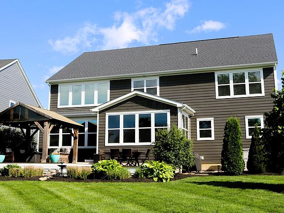 4th image of 298 Clubhouse Dr