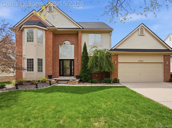 27283 Winterset Cir, Farmington Hills, MI 48334