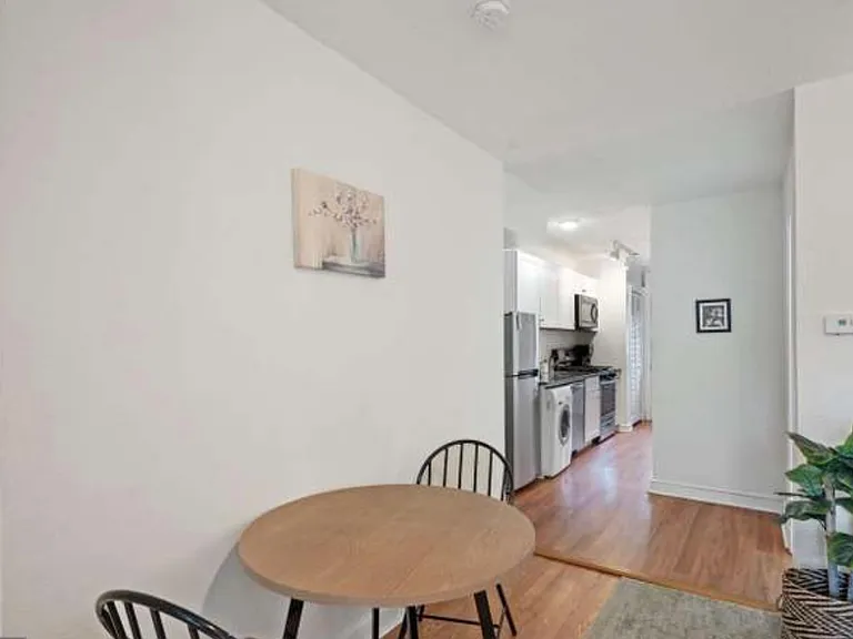 114 P St SW #1 — Photo 2