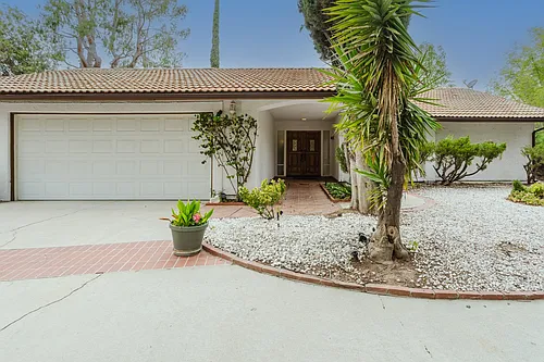 12839 McLennan Ave Photo 1