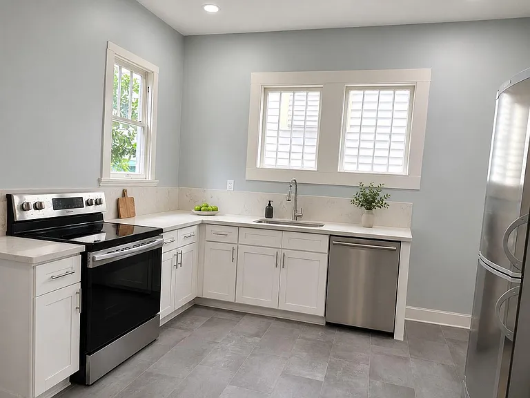 2206 Bernardo De Galvez Ave — Photo 3