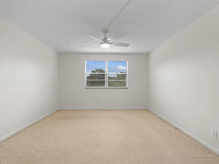 1801 Eleuthera Point #J3 — Photo 15