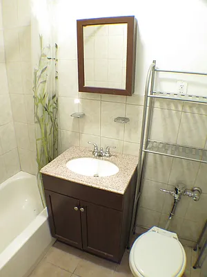 Rented by Glasser Realty LLC | media 15
