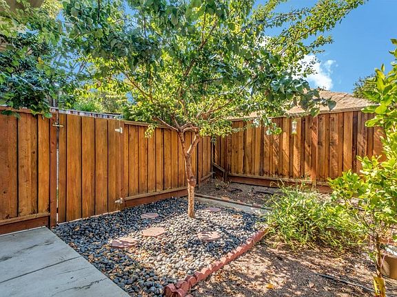 2nd image of 2637 Villa Cortona Way