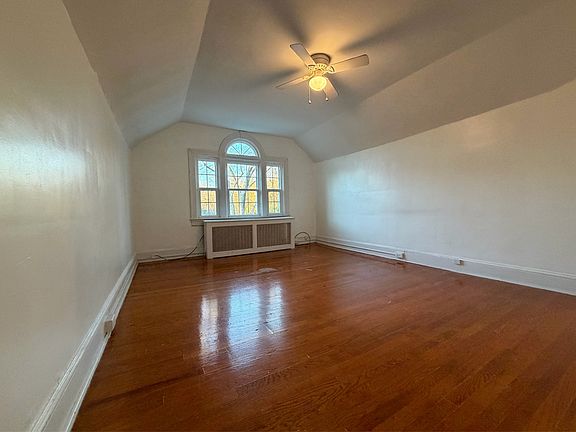 4th image of 219 Montague St #5