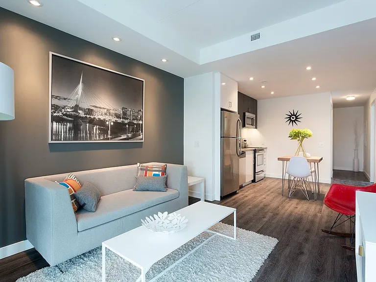 2815 Pembina Hwy — Photo 10