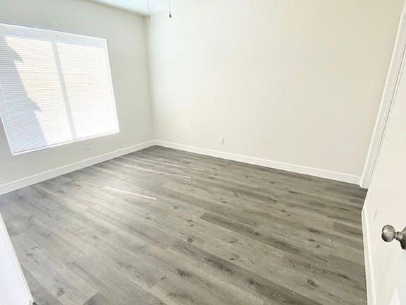 2nd image of 3865 Cherokee Ave