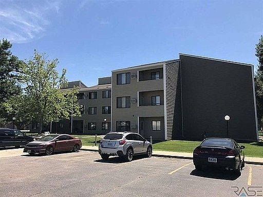 1st image of 3113 W 12th St #E0dd80f8c
